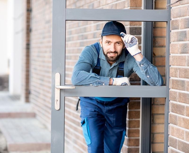 builder-portrait-near-the-door-resize.jpg